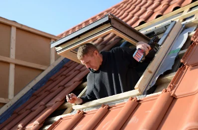 Pose de fenêtres de toit Velux à Sarcos